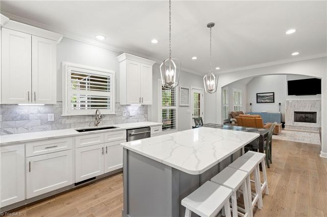 5461 Meadowlark Court, Winston-salem, NC 27106
