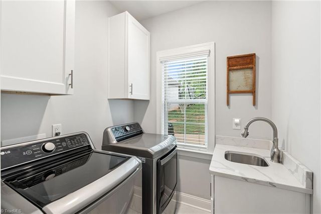 5461 Meadowlark Court, Winston-salem, NC 27106