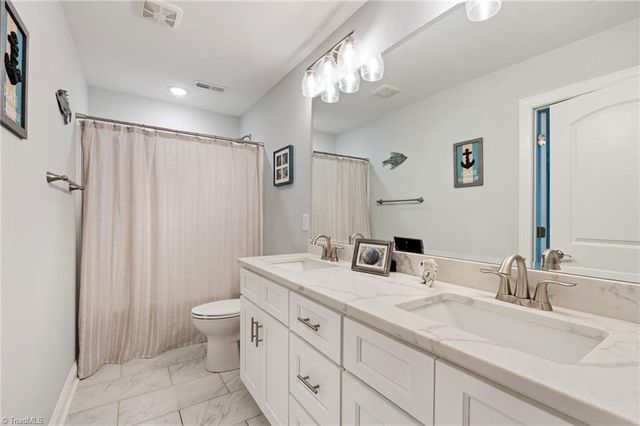 5461 Meadowlark Court, Winston-salem, NC 27106