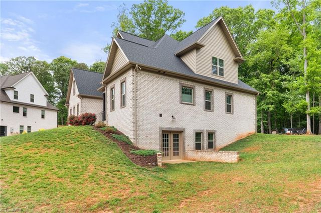 5461 Meadowlark Court, Winston-salem, NC 27106