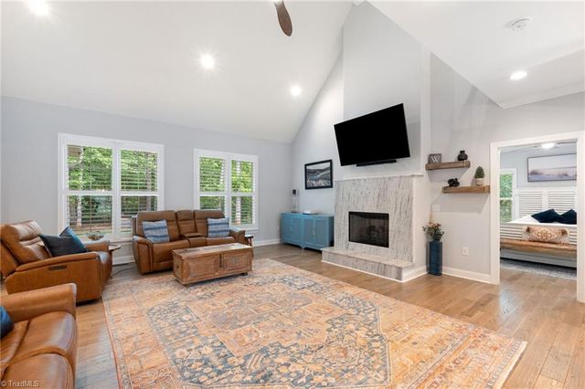 5461 Meadowlark Court, Winston-salem, NC 27106