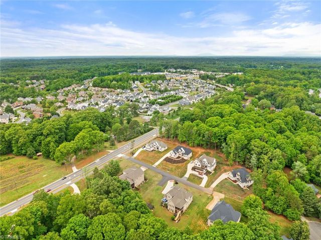 5461 Meadowlark Court, Winston-salem, NC 27106