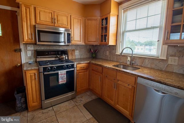 1334 E CARDEZA ST, Philadelphia, PA 19119