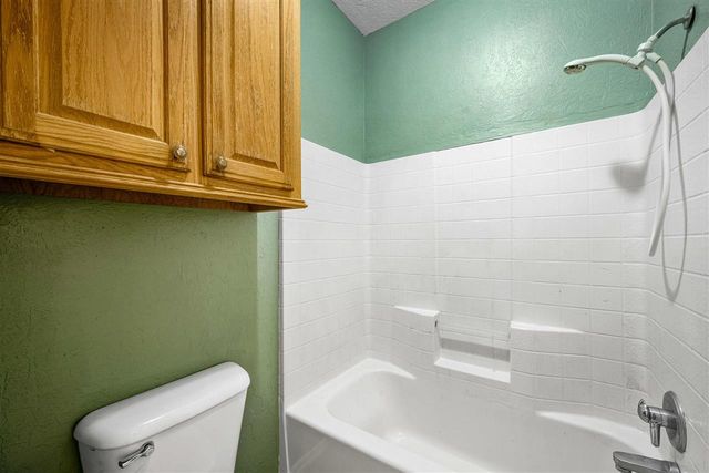 20621 SW Lee Blvd, Indiahoma, OK 73552