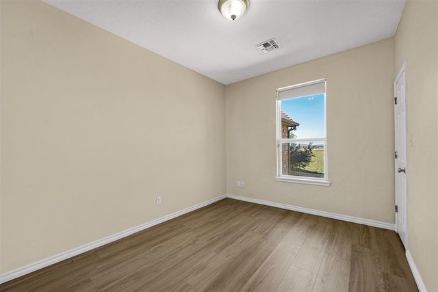 20621 SW Lee Blvd, Indiahoma, OK 73552