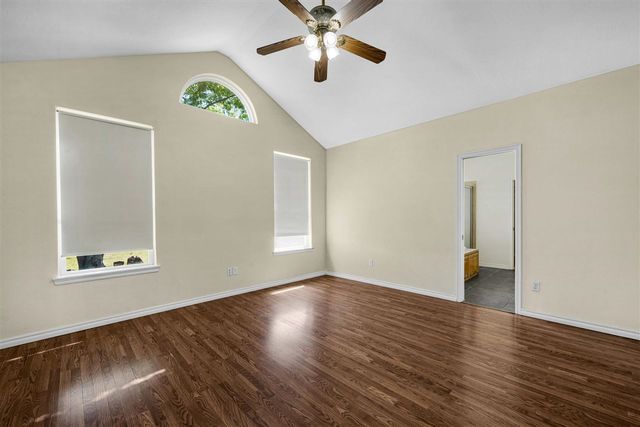 20621 SW Lee Blvd, Indiahoma, OK 73552