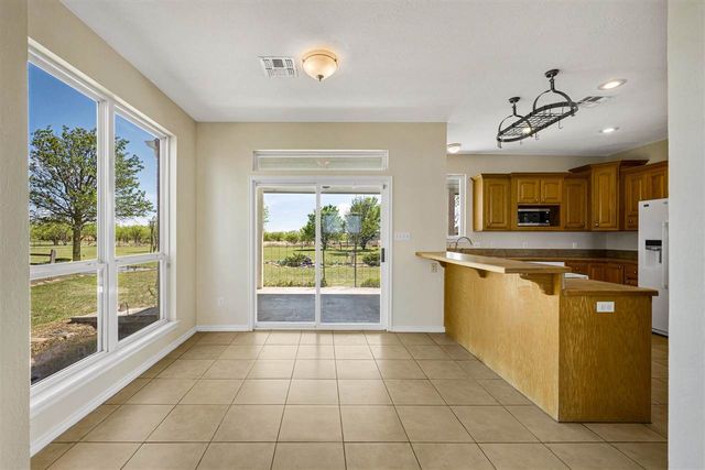 20621 SW Lee Blvd, Indiahoma, OK 73552