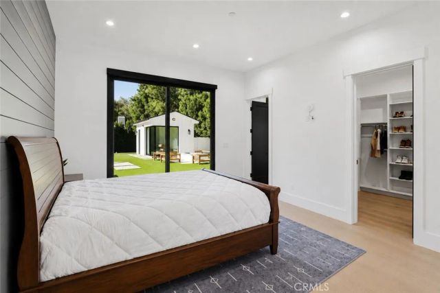 17319 Magnolia Boulevard, Encino, CA 91316
