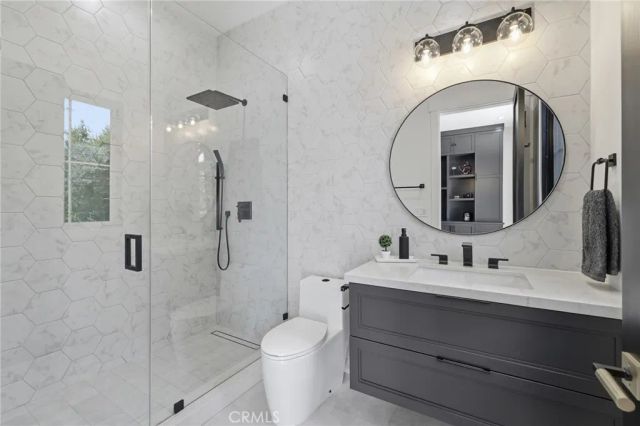 17319 Magnolia Boulevard, Encino, CA 91316