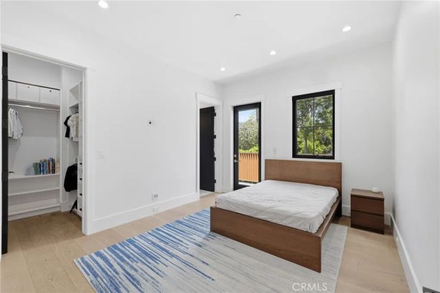 17319 Magnolia Boulevard, Encino, CA 91316