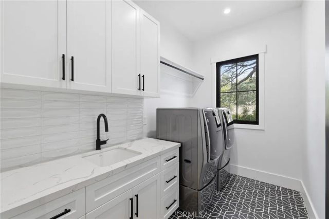 17319 Magnolia Boulevard, Encino, CA 91316
