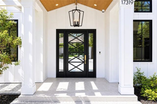 17319 Magnolia Boulevard, Encino, CA 91316