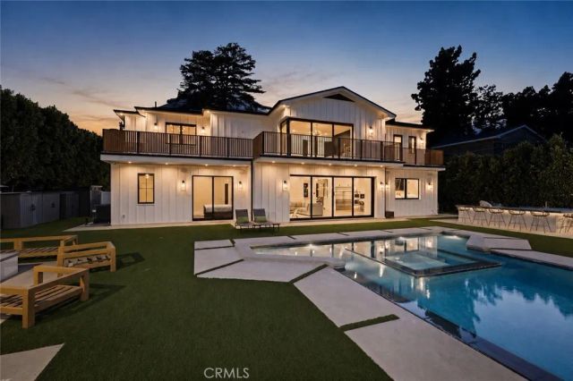 17319 Magnolia Boulevard, Encino, CA 91316