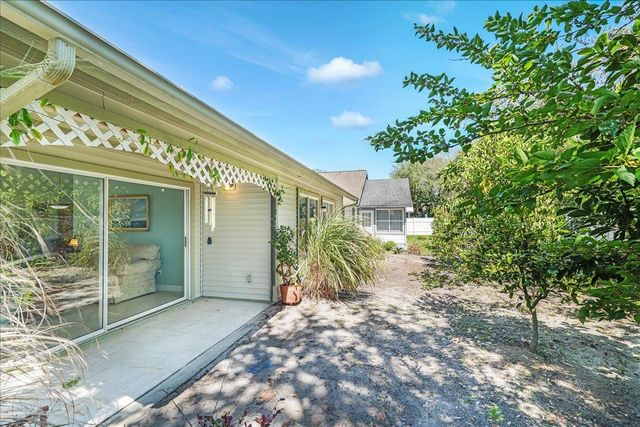 53 Bristol Ln, Palm Coast, FL 32137