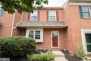 403 VILLAGE GREEN DR, Gilbertsville, PA 19525