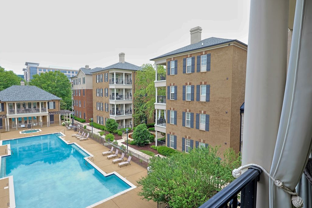 307 Seven Springs Way Apt 304, Brentwood, TN 37027