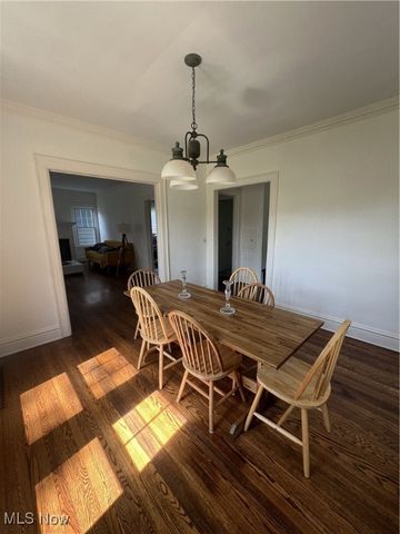 3181 Scarborough Road, Cleveland Heights, OH 44118