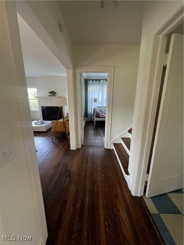 3181 Scarborough Road, Cleveland Heights, OH 44118