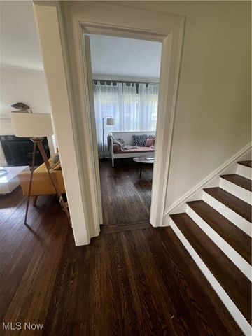 3181 Scarborough Road, Cleveland Heights, OH 44118