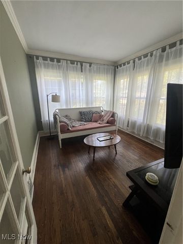 3181 Scarborough Road, Cleveland Heights, OH 44118