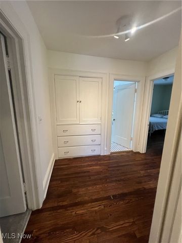 3181 Scarborough Road, Cleveland Heights, OH 44118