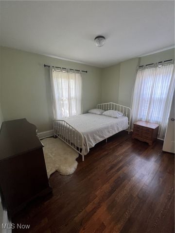 3181 Scarborough Road, Cleveland Heights, OH 44118