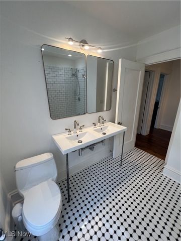 3181 Scarborough Road, Cleveland Heights, OH 44118