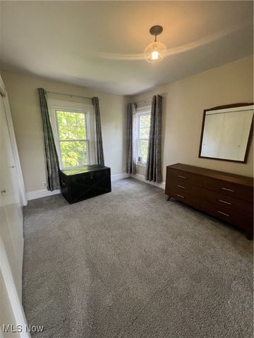 3181 Scarborough Road, Cleveland Heights, OH 44118