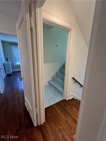 3181 Scarborough Road, Cleveland Heights, OH 44118