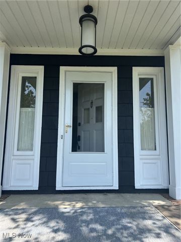 3181 Scarborough Road, Cleveland Heights, OH 44118