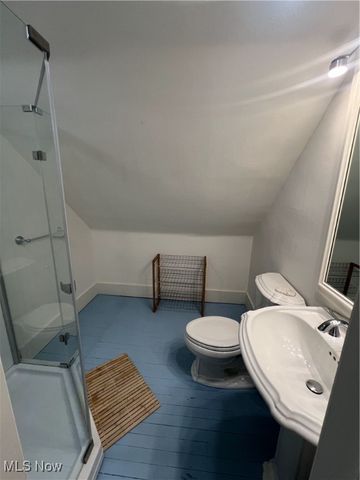 3181 Scarborough Road, Cleveland Heights, OH 44118