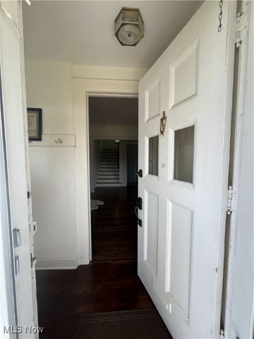 3181 Scarborough Road, Cleveland Heights, OH 44118