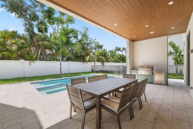 16733 Mosaic Place, Delray Beach, FL 33446