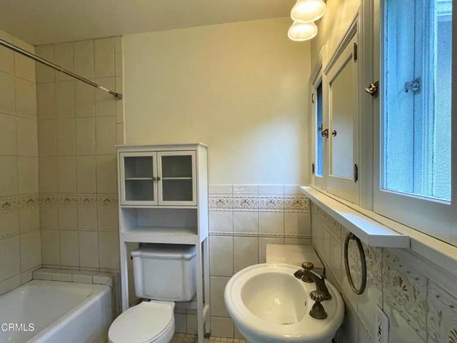 31 Oak Knoll Gardens Drive, Pasadena, CA 91106