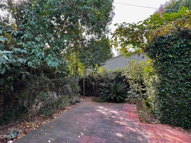 31 Oak Knoll Gardens Drive, Pasadena, CA 91106