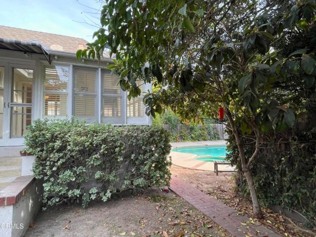 31 Oak Knoll Gardens Drive, Pasadena, CA 91106