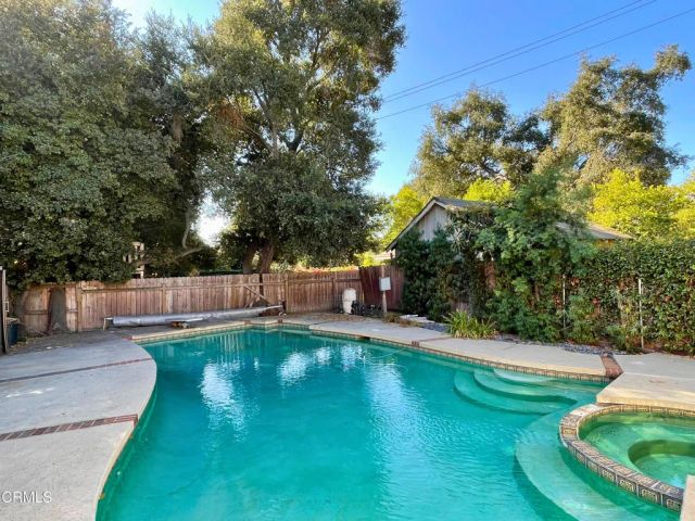 31 Oak Knoll Gardens Drive, Pasadena, CA 91106