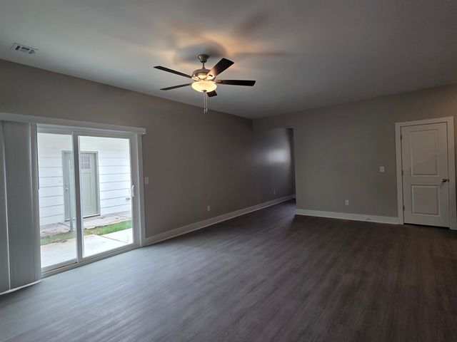 2437 S Wheatland Ct, Wichita, KS 67235