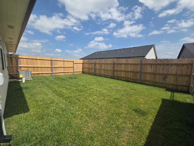 2437 S Wheatland Ct, Wichita, KS 67235