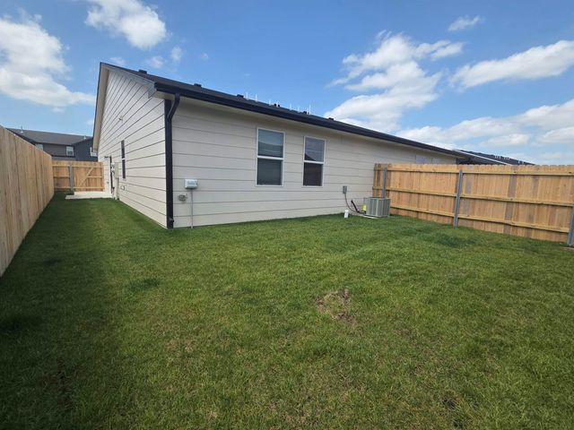 2437 S Wheatland Ct, Wichita, KS 67235