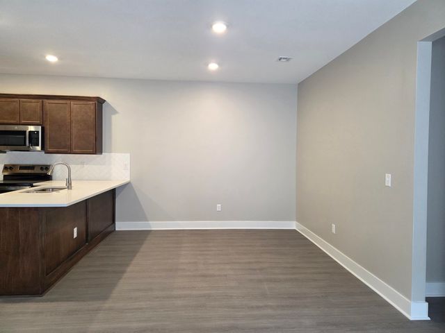 2437 S Wheatland Ct, Wichita, KS 67235
