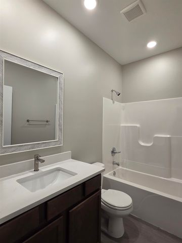 2437 S Wheatland Ct, Wichita, KS 67235