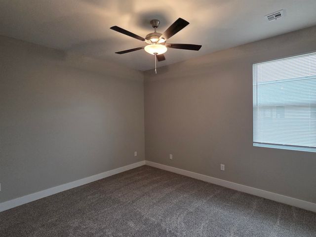 2437 S Wheatland Ct, Wichita, KS 67235
