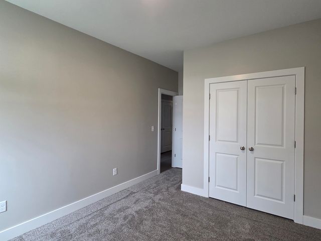 2437 S Wheatland Ct, Wichita, KS 67235