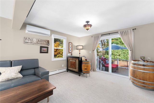 180 Boulder View Drive, Warwick, RI 02886