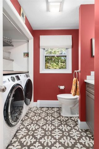 180 Boulder View Drive, Warwick, RI 02886