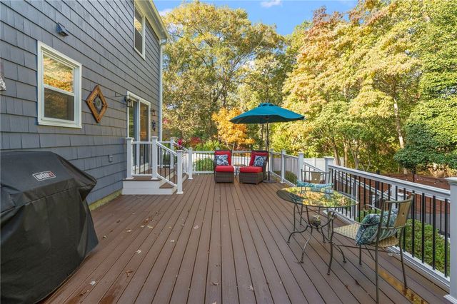 180 Boulder View Drive, Warwick, RI 02886