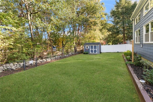 180 Boulder View Drive, Warwick, RI 02886