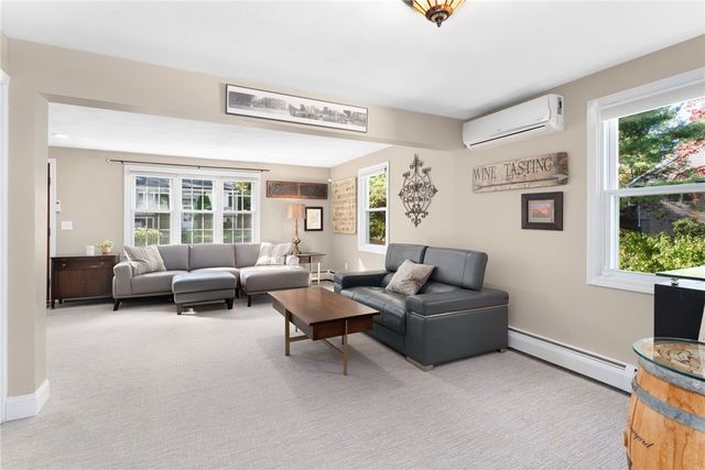 180 Boulder View Drive, Warwick, RI 02886