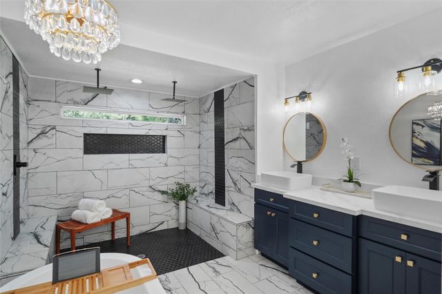 701 W 39th Street, Houston, TX 77018